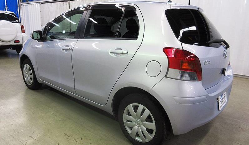 TOYOTA VITZ (YARIS), 2009 complet