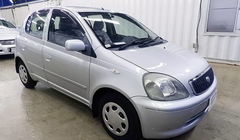 TOYOTA VITZ (YARIS), 2000 complet