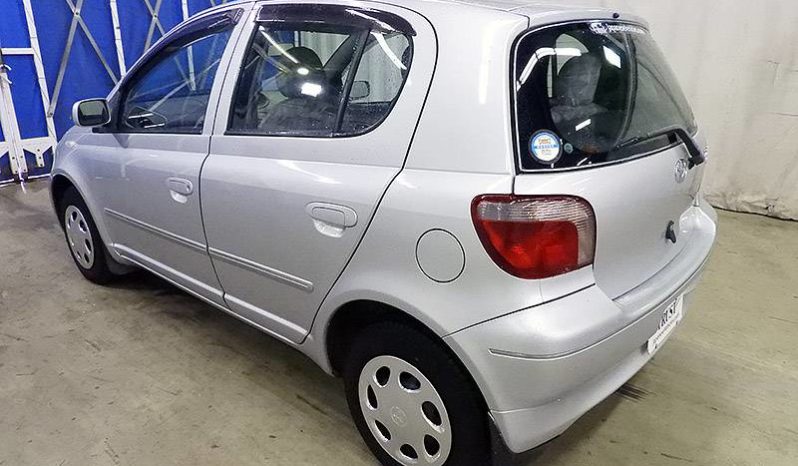 TOYOTA VITZ (YARIS), 2000 complet