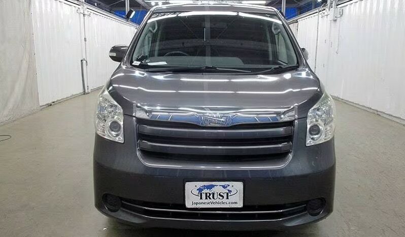 TOYOTA NOAH, 2010, S/N 227179 complet